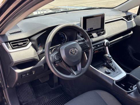 Used 2023 Toyota RAV4 LE AWD/4WD image 20
