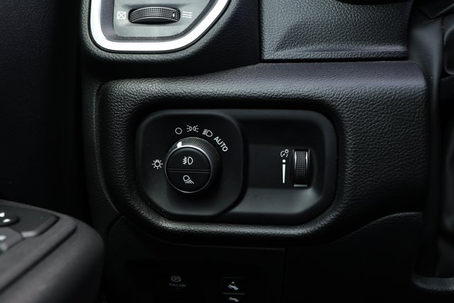 Used 2025 RAM 1500 Big Horn RWD image 15