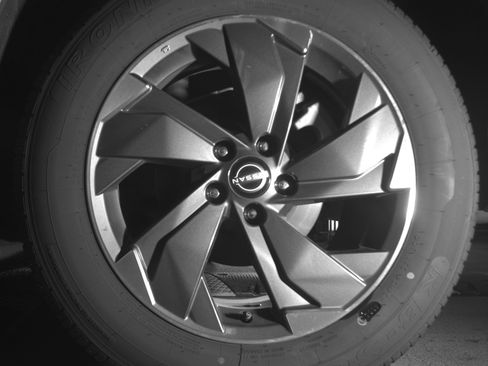 Used 2025 Nissan Rogue SV FWD image 14