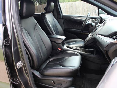 Used 2019 Lincoln MKC Premiere FWD image 36