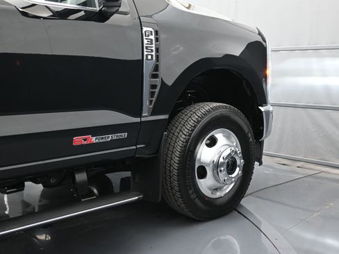 Used 2023 Ford F350 King Ranch w/ Chrome Package AWD/4WD image 52