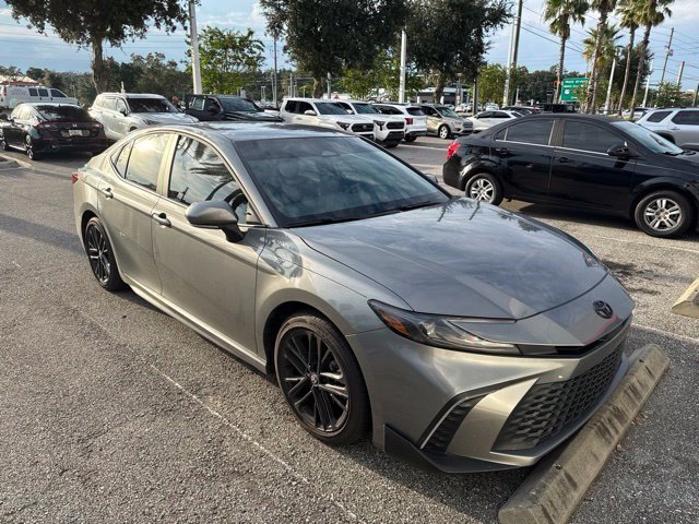 Used 2026 Toyota Camry SE FWD image 3