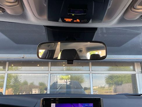 Used 2025 Toyota Corolla LE image 17