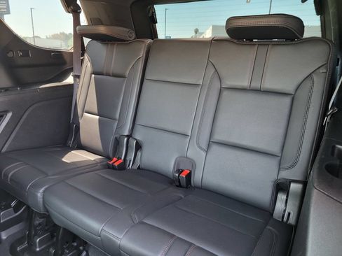 Used 2021 Chevrolet Tahoe RST w/ Luxury Package AWD/4WD image 13