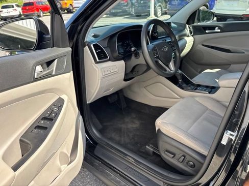 Used 2019 Hyundai Tucson Value AWD/4WD image 12
