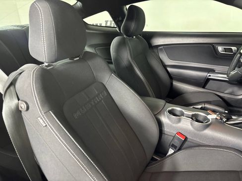 Used 2020 Ford Mustang GT w/ Black Accent Package RWD image 25