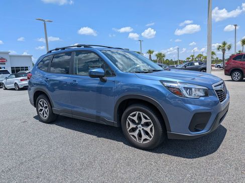 Used 2020 Subaru Forester Premium w/ Popular Package #1 AWD/4WD image 2