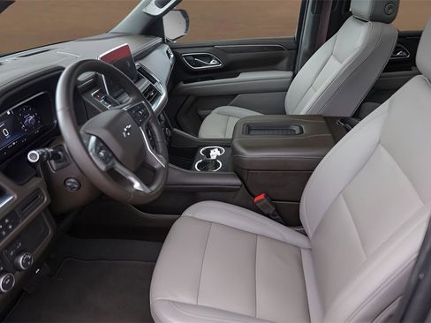 Used 2023 Chevrolet Tahoe Z71 w/ Luxury Package image 9