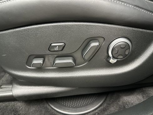 Certified 2025 Genesis GV80 3.5T Prestige image 12