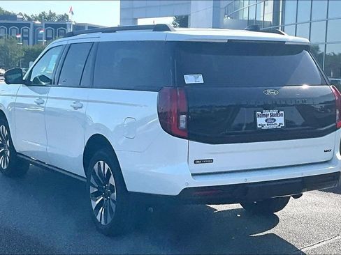 New 2027 Ford Expedition Max Platinum RWD image 3