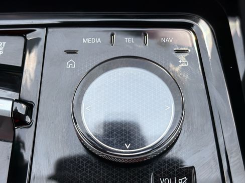 Used 2026 BMW 530i xDrive AWD/4WD image 7