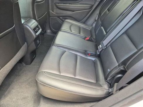 Used 2022 GMC Terrain SLT FWD image 18