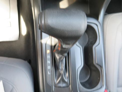 Used 2021 Chevrolet Colorado W/T w/ WT Convenience Package RWD image 14