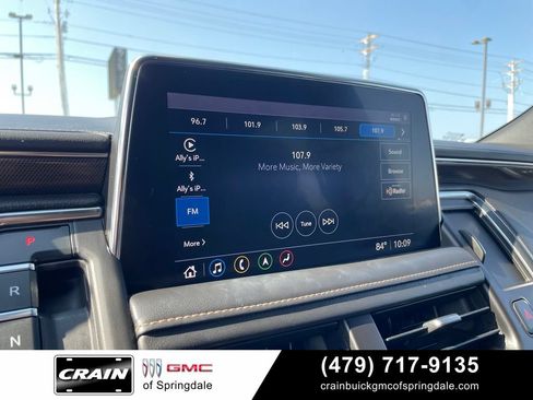 Used 2021 GMC Yukon AT4 w/ AT4 Premium Package AWD/4WD image 16