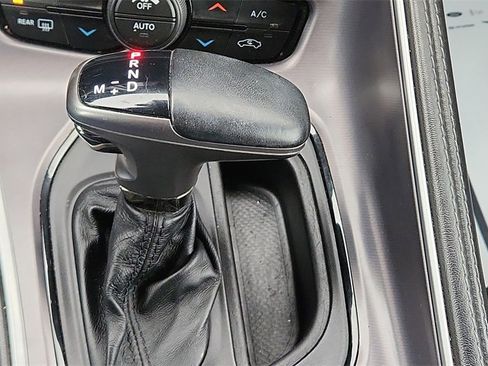 Used 2019 Dodge Challenger SXT image 23