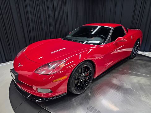 Used 2007 Chevrolet Corvette Coupe w/ Preferred Equipment Group RWD image 39