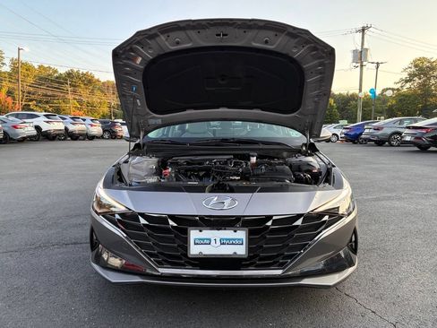 Used 2023 Hyundai Elantra Limited FWD image 10