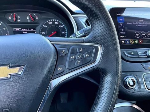 Used 2024 Chevrolet Malibu LT FWD image 12