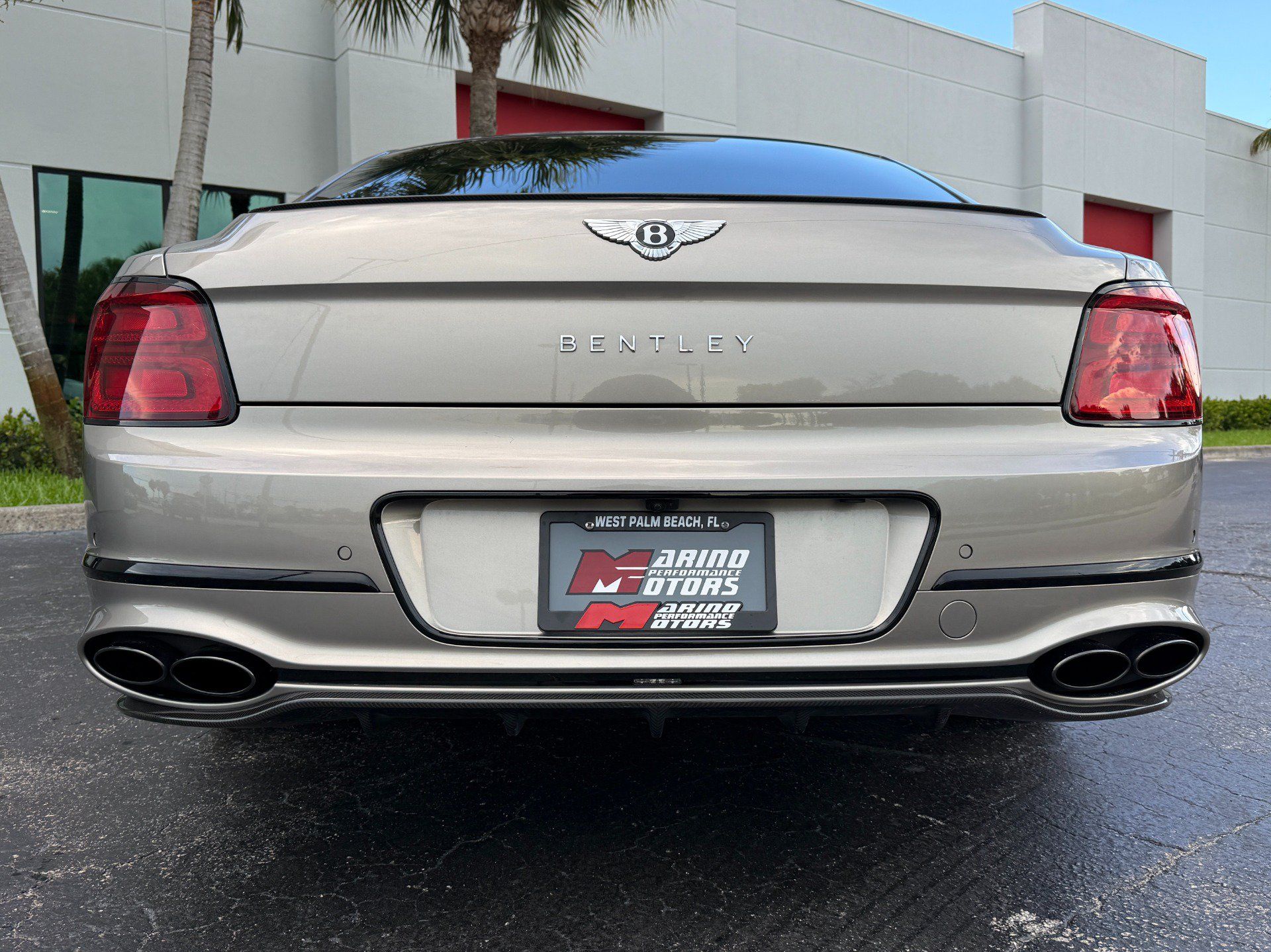 Used 2023 Bentley Flying Spur V8 AWD/4WD image 20