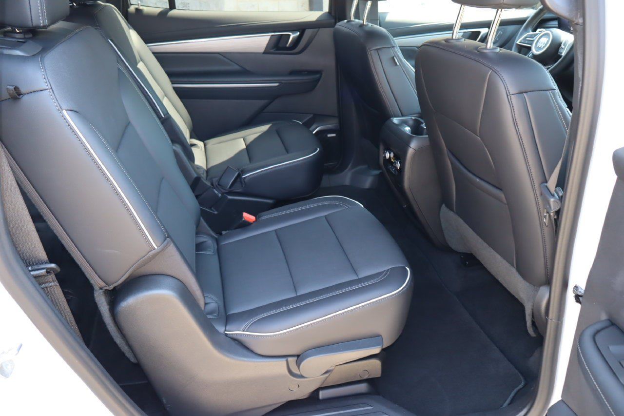 Used 2026 Buick Enclave Preferred FWD image 18