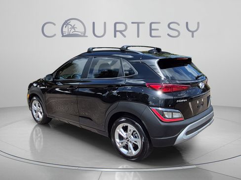 Certified 2022 Hyundai Kona SEL FWD image 3