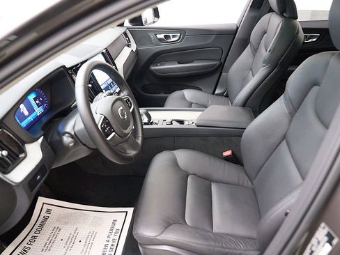Certified 2025 Volvo XC60 B5 Plus AWD/4WD image 15