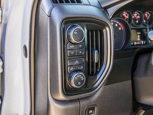 Used 2021 Chevrolet Silverado 1500 Custom Trail Boss image 24