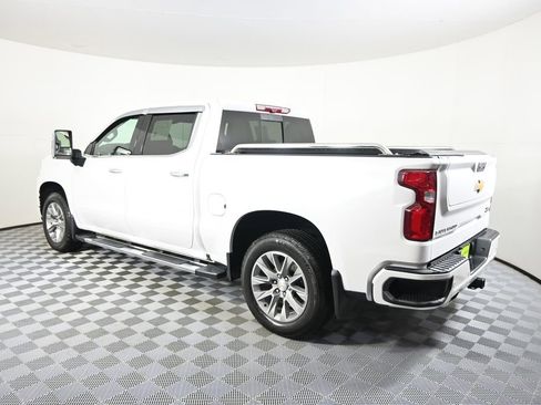 Used 2021 Chevrolet Silverado 1500 High Country AWD/4WD image 4