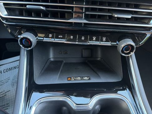 New 2026 Chevrolet Traverse RS AWD/4WD image 40