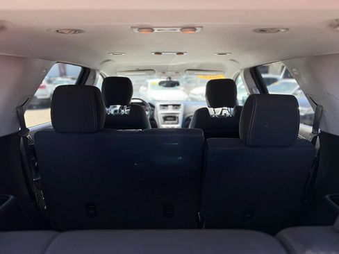 Used 2016 GMC Acadia SLE FWD image 9