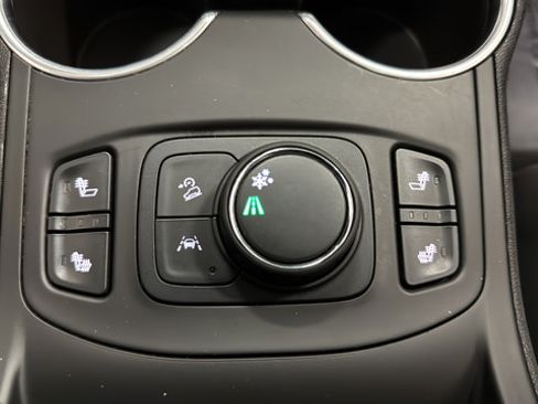 Used 2021 GMC Terrain SLT w/ Infotainment Package II FWD image 41