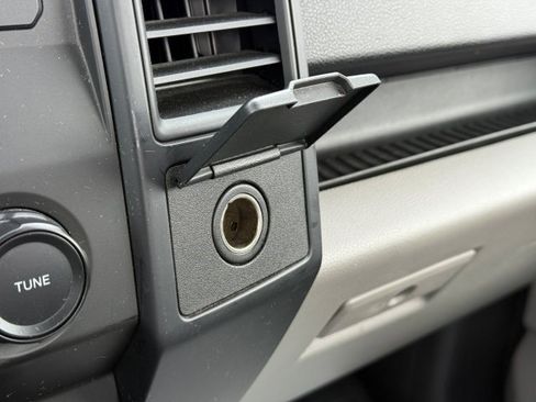 Used 2017 Ford F150 XL image 18