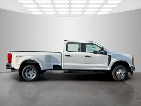 New 2026 Ford F350 XL w/ FX4 Off-Road Package image 3