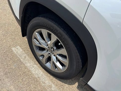 Used 2025 Toyota Grand Highlander FWD image 11