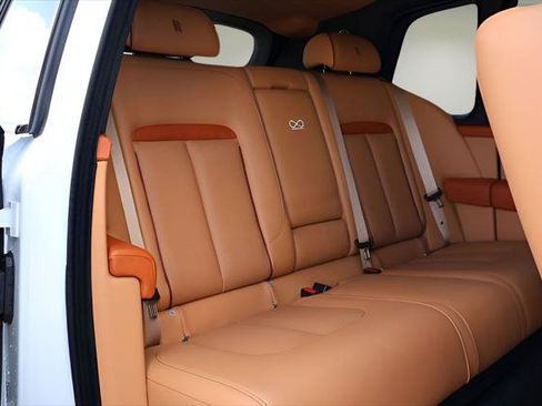 Certified 2023 Rolls-Royce Cullinan Black Badge AWD/4WD image 26