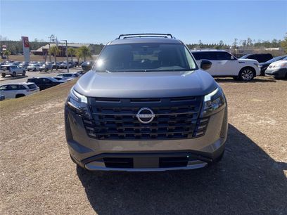 New 2026 Nissan Pathfinder SL w/ SL Premium Package
