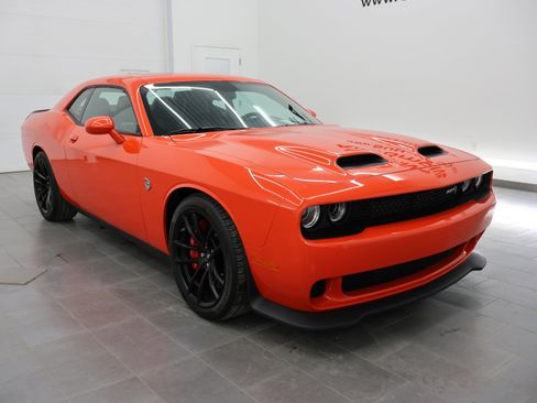 Used 2023 Dodge Challenger SRT Hellcat image 2