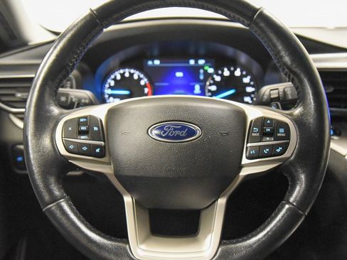 Used 2020 Ford Explorer XLT w/ Equipment Group 202A image 25
