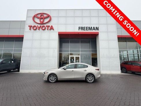Used 2022 MAZDA MAZDA3 s image 1