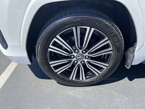 Used 2025 Lexus LX 600 4WD w/ Appearance Package image 8