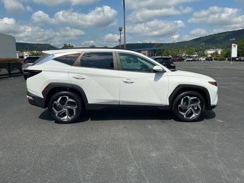 Certified 2022 Hyundai Tucson SEL w/ Convenience + Premium Package AWD/4WD image 4