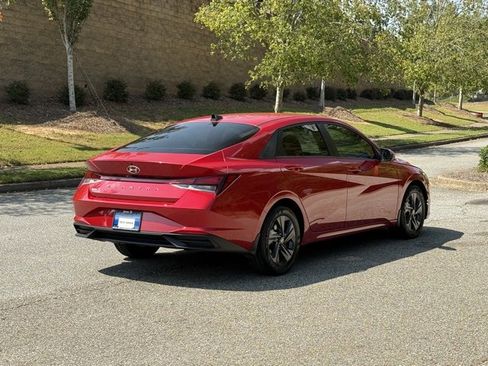 Used 2023 Hyundai Elantra SEL image 5