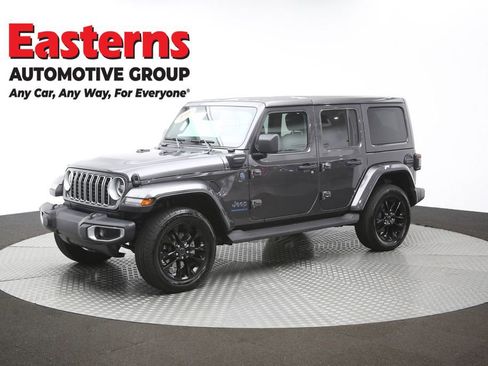 Used 2025 Jeep Wrangler Unlimited Sahara AWD/4WD image 56