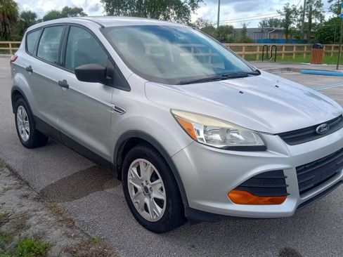 Used 2015 Ford Escape S image 8