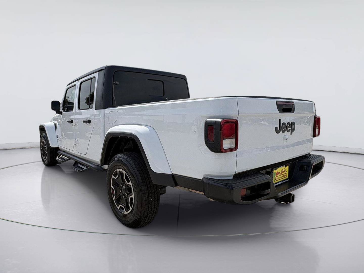 Used 2022 Jeep Gladiator Sport AWD/4WD image 3