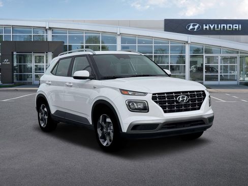 New 2026 Hyundai Venue SEL image 11