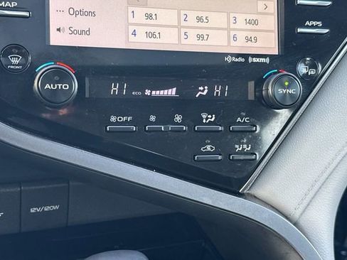 Certified 2020 Toyota Camry SE image 25