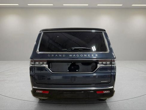 Used 2024 Jeep Grand Wagoneer L Series III image 4