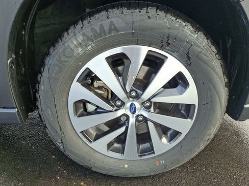 Certified 2025 Subaru Outback Premium image 9