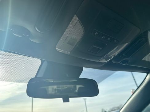 Used 2021 Toyota Corolla SE image 31